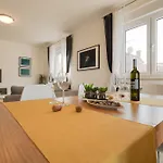 Villa Cera Fuer 8 Personen In Pula